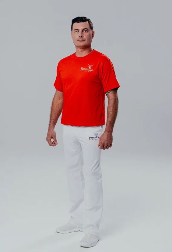 t-shirt-red-3